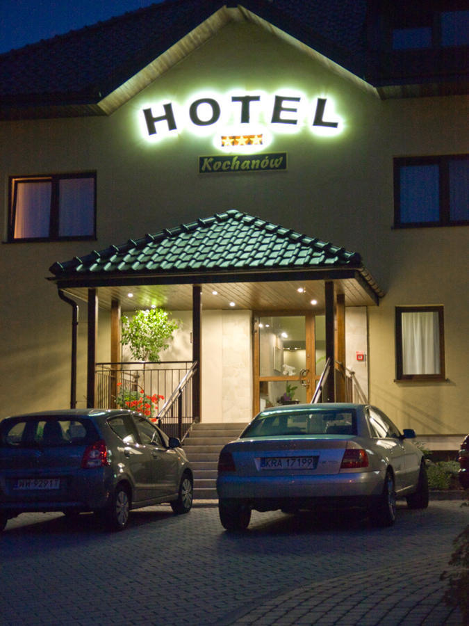 Hotel Kochanow Bagian luar foto