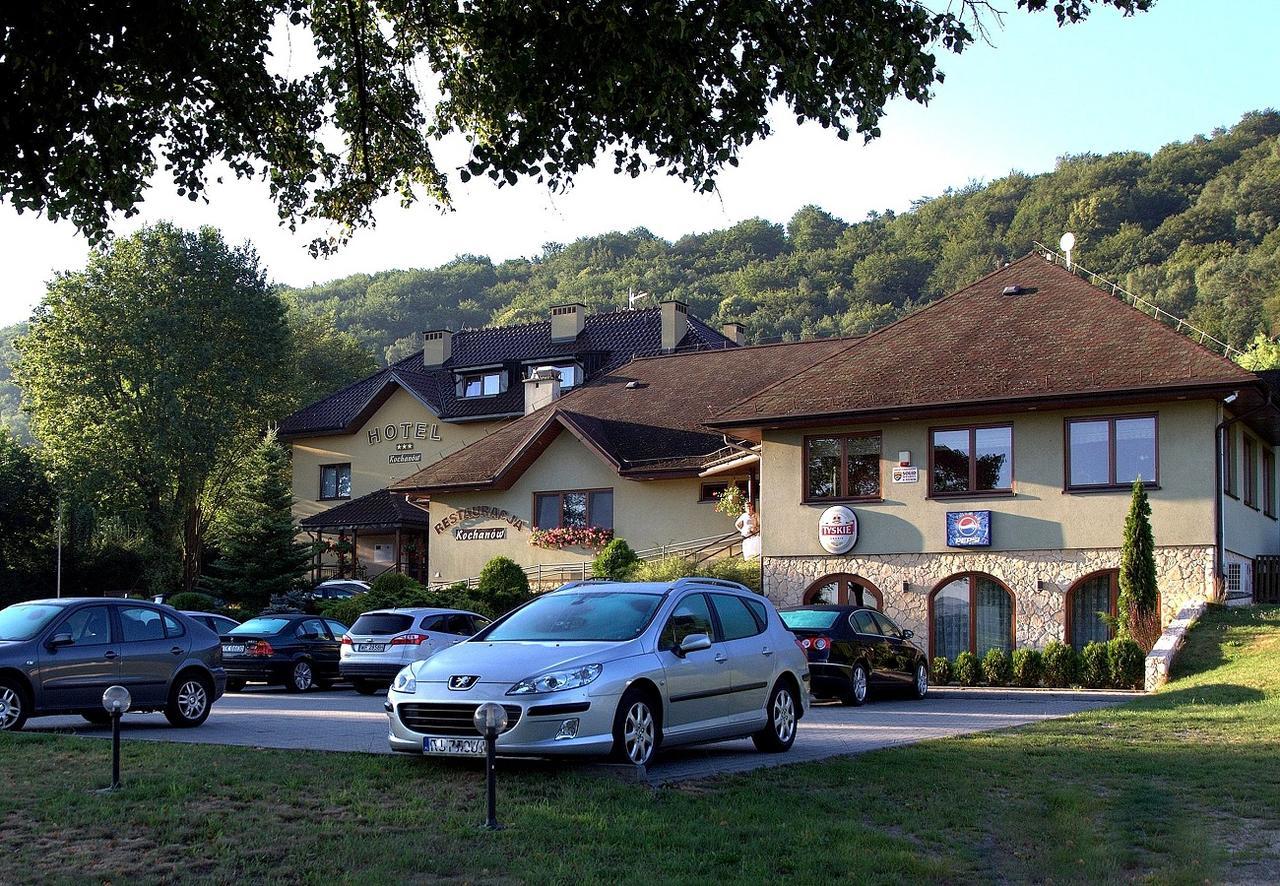 Hotel Kochanow Bagian luar foto